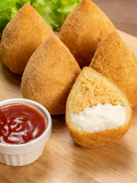 Coxinha de Galinha com Catupiry